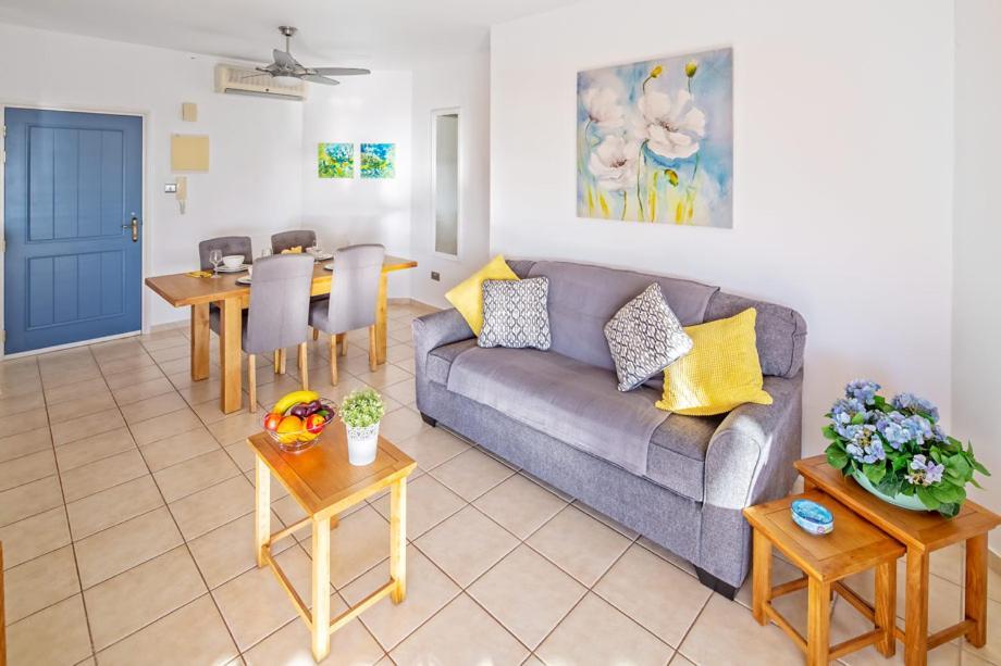207 Kings Palace Seaview Пафос Екстериор снимка